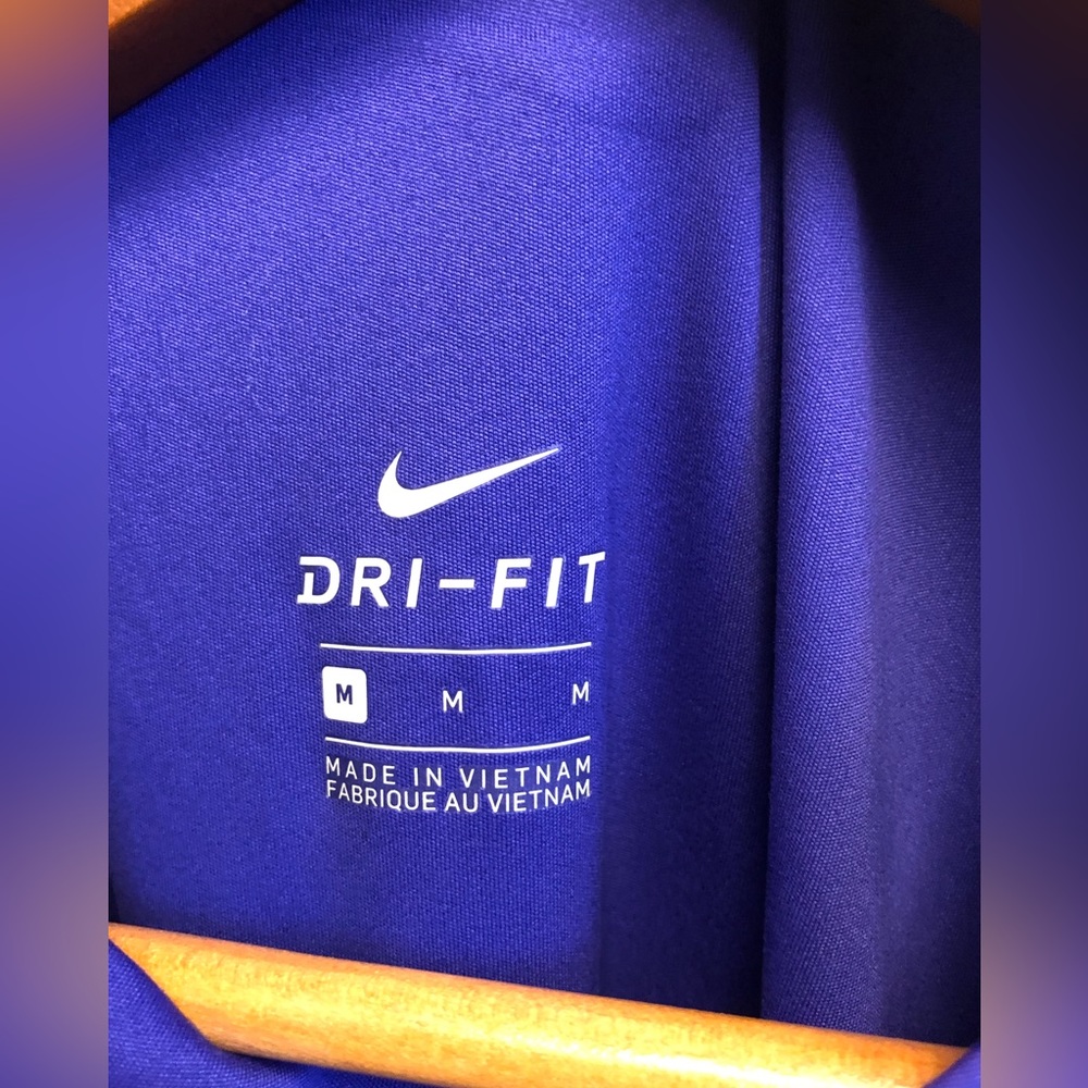 Nike Dri-Fit Purple T-Shirt Size M - Picture 4 of 7